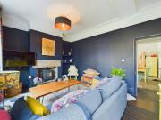 Terraced House to rent on