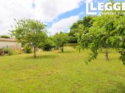 Terrain 1487m2 à construire avec grand garage, St Jean...