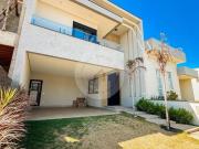 Terras da Estância Sobrado com 3 suítes e piscina