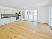 Terrasse trifft Loggia: Großzügige 3 Zimmer Wohnung mit...