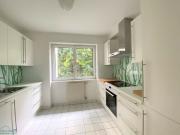 TERRASSENMIETE MIT GARTENANTEIL / MODERN APARTMENT WITH...