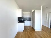 Terrassenwohnung im 7. Stock Sonnig Wohnen Nahe U1...