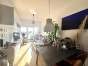 Terrassenwohnung mit außergewöhnlicher Raumhöhe:...