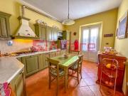 Villa in vendita a Montecatini Terme 350 mq Rif: 1271848