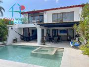 Villa privada con alberca y vista al golf