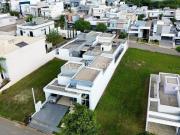Térrea completa, 3 suítes, mobiliada e com ofurô, sauna...