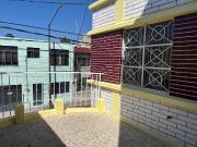 Casa actualmente divida en 5 departamentos