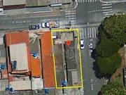 Terreno à venda com 4 casas, 184 m² por R$ 750.000...