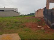 Terreno á venda localizado no Condomínio Alto de São...