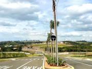 Terreno à venda no Condomínio Alphaville Dom Pedro Zero...