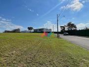 Terreno à venda no Condomínio Jardins do Golfe...