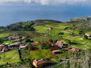 Terreno, Achadas da Cruz