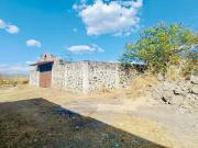 TERRENO BARDEADO CON ALBERCA Y CISTERNA