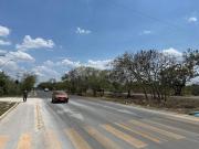 Terreno Cabeza de manzana Avenida Comercial, Mérida