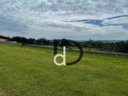 Terreno com 800 m2 no Residencial Campo de Toscana