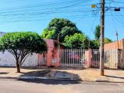 Terreno com duas casas, abaixo do valor de avaliação