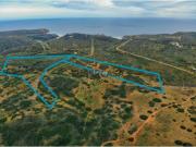 Terreno com mais de 6 Hectares a 200 m da Praia da Ingrina