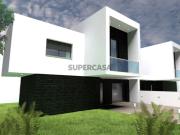 Terreno com Projeto Aprovado | 4 Moradias