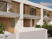 Terreno com Projeto Aprovado para Moradia Moderna |...