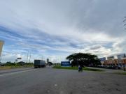 Terreno Comercial Industrial frente a la autopista en...