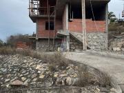 Terreno con Construcción en Ayangue