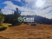 Terreno con gran entorno natural y vista al mar