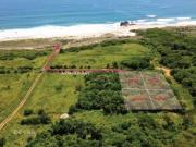 Terreno con Gran Potencial a Escasos Metros del Mar en...