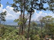 Terreno con pendiente descendiente y hermosa vista