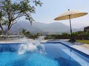 TERRENO CON PISCINA Y ÁRBOLES FRUTALES