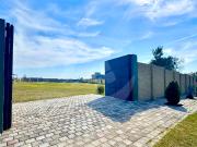 Terreno con terraza construida en fraccionamiento...
