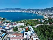 Terreno con vista panorámica a la bahía, dentro del...