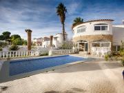 Terreno de 1000 m2 con casa al canal,expo sur 375m²...