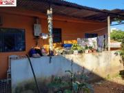 Terreno de 276 metros, plano, tem uma edícula e uma...