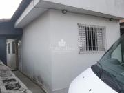 Terreno de 400m² 10x40 contendo 3 casas na Vila Ré