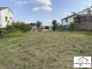 TERRENO DE 650 M2 LLANO, VALLADO ILUMINADO Y ASFALTADO...