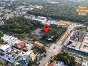 Terreno de 6,378.54 m2 en VENTA en Av. Nizuc SM17 Canc?n...