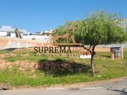 Terreno de esquina com 351m² à venda Condomínio Ibiti...