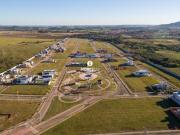 Terreno de esquina em condomínio fechado Cidade...