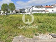 Terreno de gaveto para construo de moradia de 3 frentes,...