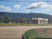 Terreno em, / de 450m² à venda por R$ 184.000,00