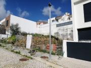 Terreno em Caneças, Rua José Ferreira Roriz, com moradia...