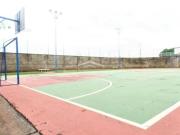 Terreno em Condomínio Fechado com 300m² com com leve...