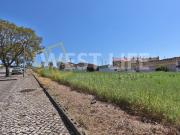 Terreno em Torres Vedras Urbano de 645m2 para Construo...