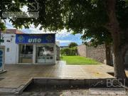 Terreno en Capital con local comercial y proyecto...