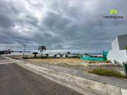Terreno en esquina con vista directa al mar en Marina...