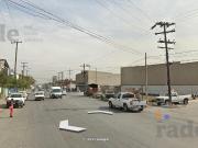 Terreno en esquina en Av Los Angeles y Av San Nicol?s...