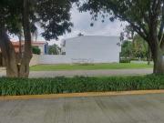 Terreno en esquina Fracc Santa Catalina Zona Real