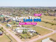 Amplio Terreno en Funes Town con añosa forestación frentista