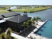 Terreno en venta al lago en barrio El Naudir, Escobar