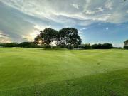 Terreno en venta con vista al campo de golf en el...